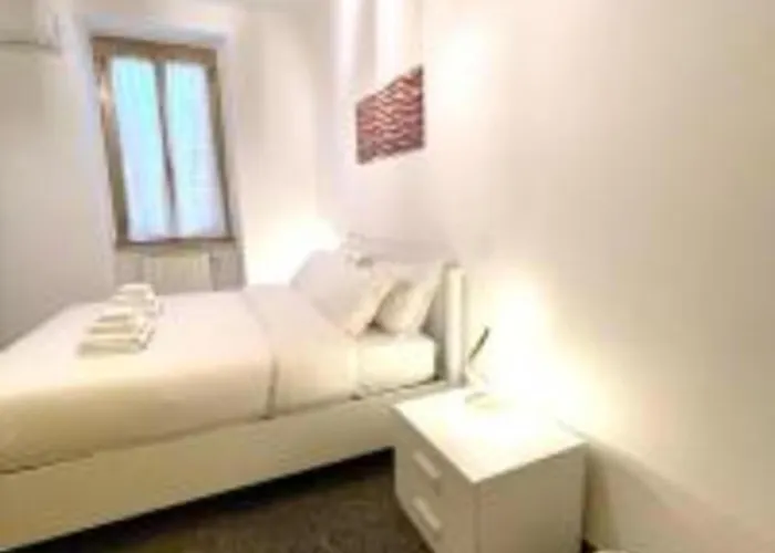 Daire Royal Golden House-tuscolana Roma